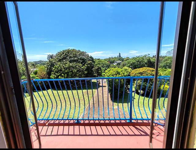 5 BEDROOM HOUSE FOR SALE IN UVONGO
